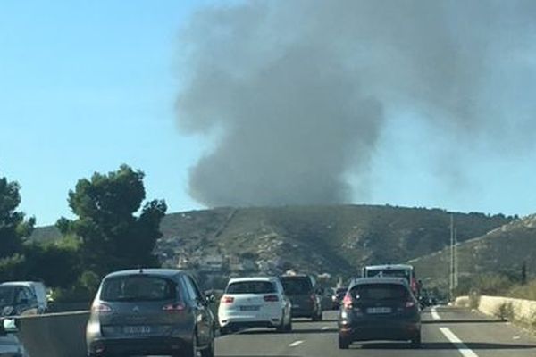 ce sont ces fumées qui inquiètent les automobiliste de l'A55