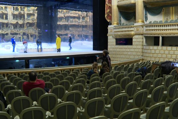 Lors d'une répétition du Requiem de Mozart le 12 janvier 2023. L'Opéra de Bordeaux est la première grande scène nationale à se lancer dans une production zéro achat.