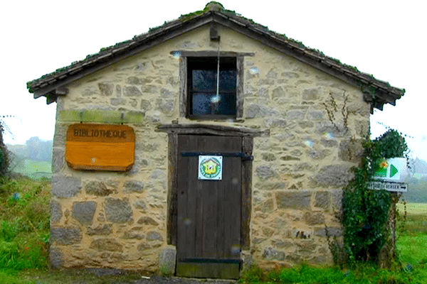 La bibliothèque de La Geynetouse abritait auparavant la porcherie du presbytère…  