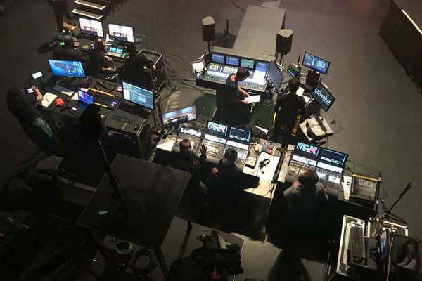 L'équipe de Stereolux en plein tournage d'un épisode du "Baume du Tigre", son programme audiovisuel, diffusé tous les mardis soir à 20h30, sur les réseaux sociaux.