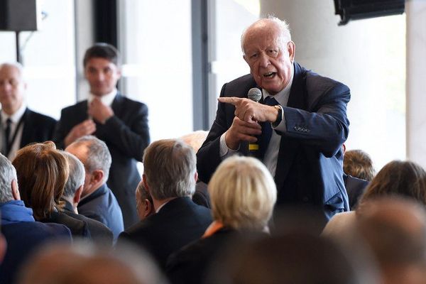 Le maire (Les Républicains) de Marseille Jean-Claude Gaudin ce lundi 9 novembre lors de la séance.
