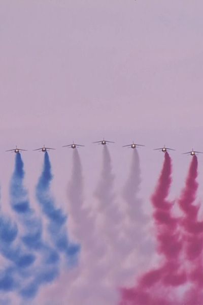 La patrouille de France lors des célébrations des 80 ans du débarquement en Provence, le jeudi 15 août 2024.