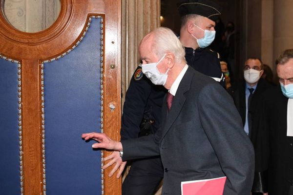 Edouard Balladur arrive à son procès dans le cadre de l'affaire Karachi, à la Cour de justice de la République, Paris le 19 janvier 2021.