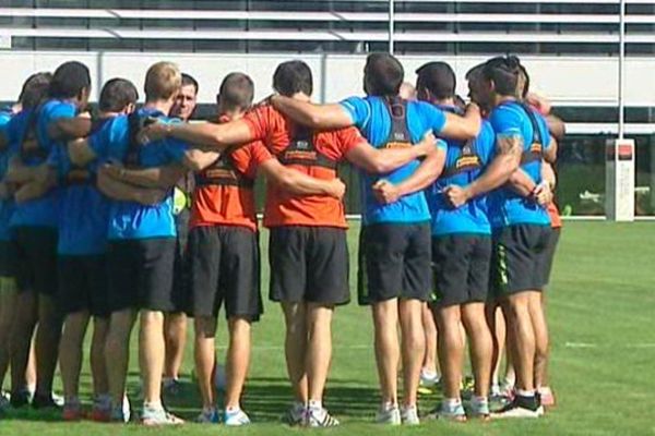 Avant leur premier match de la saison à domicile, anciens et nouveaux jaunes et bleus sont soudés.