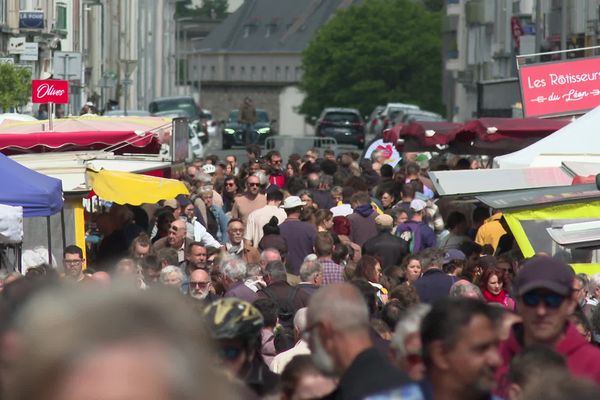 Le marché du dimanche à Brest comme baromètre de l'abstentionnisme.