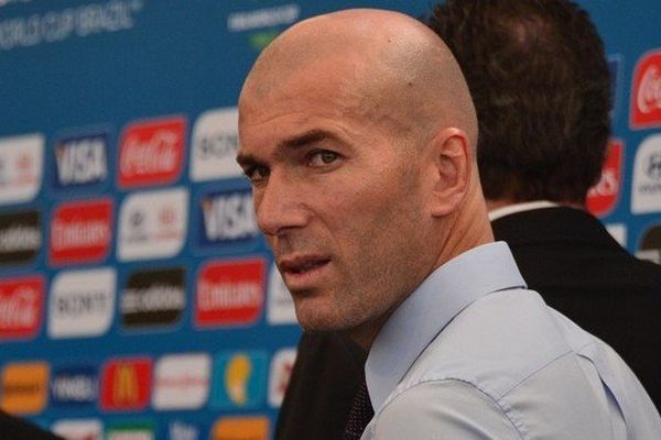 Le profil de Zinédine Zidane séduirait à Monaco.