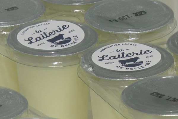 La laiterie de Belle-Île, ouverte depuis l'été dernier, produit du fromage blanc, du skyr, de la crème et des yaourts