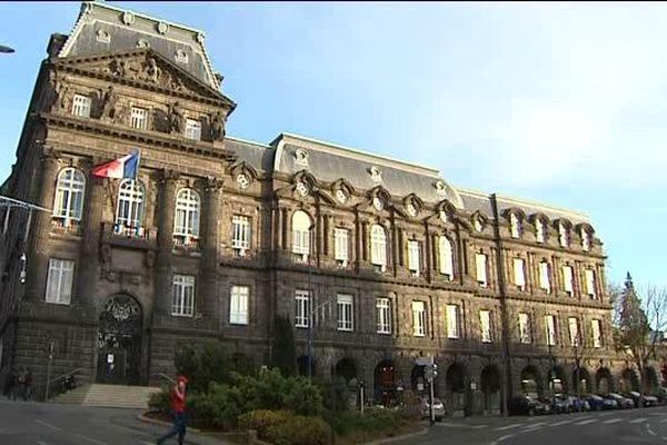 Avec la fusion d'Auvergne et Rhône-Alpes, la préfecture de Clermont-Ferrand perd son statut de préfecture de région.