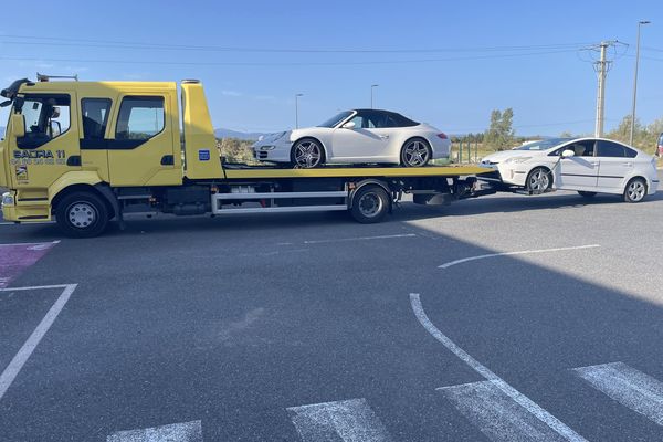 Douzens (Aude) - deux voitures en grand excès de vitesse sur la D.6113 entre Carcassonne et Narbonne - 25 août 2024.