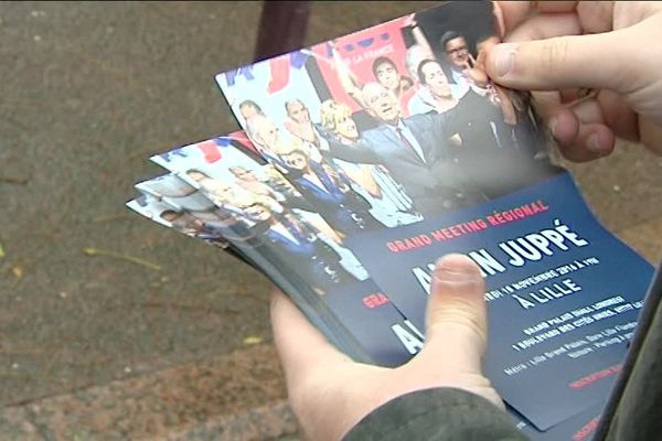 Les tracts distribués par les Jeunes avec Juppé ce matin