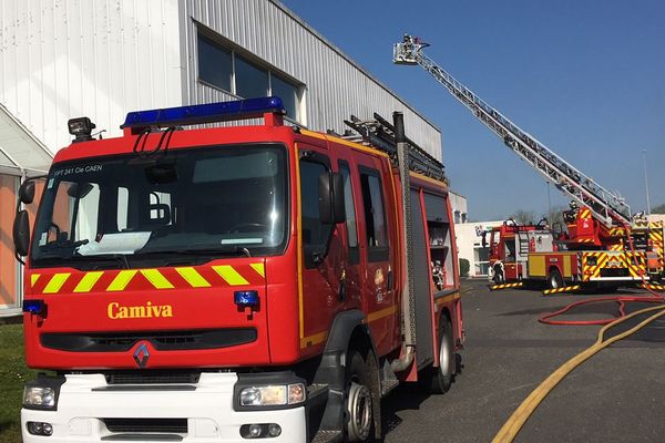 Le showroom du magasin B Plast de Colombelles a été ravagé par les flammes ce vendredi matin