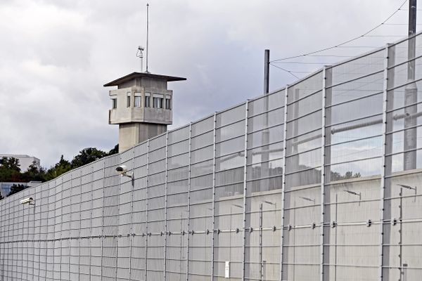 C'est l'intuition d'un surveillant de la maison d'arrêt de Nancy-Maxéville qui a permis de procéder à une fouille record selon FO Justice : 17 téléphones portables ont été retrouvés, dont douze dans une seule cellule.