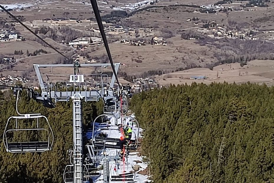 Télésiège en panne une quarantaine de skieurs secourus dans les pyrénées