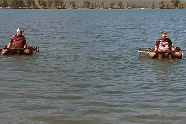 Dans les Hautes-Alpes, le float tube se développe auprès des pêcheurs