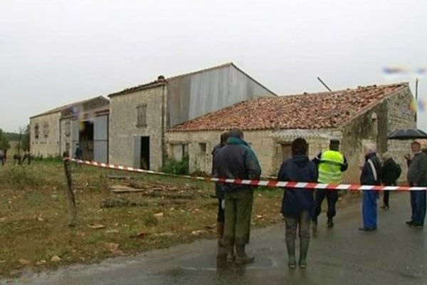 En sptembre 2012, la commune de Doeuil(sur-le-Mignon en Charente-Maritime avait été touchée par une "mini-tornade" causant d'importants dégâts.