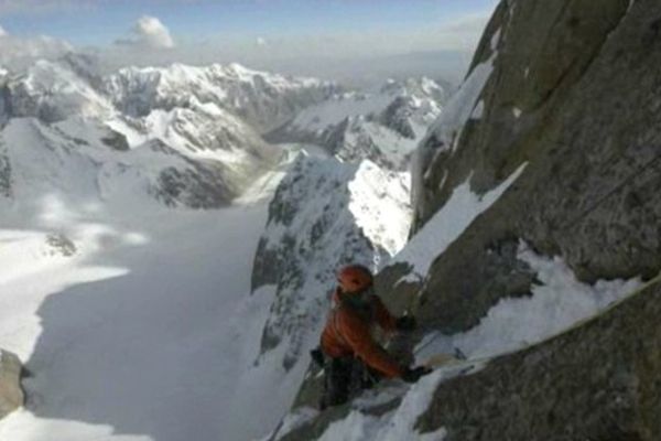 Un big wall perdu dans l'ouest de la chine, à la frontière avec le Kirghistan