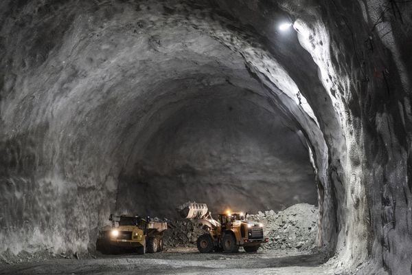 Le tracé "grand gabarit" retenu par l'Etat implique le creusement de tunnel sous le massif de la Chartreuse et sous le massif de Belledonne - décembre 2024