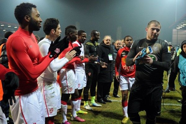 La performance de Cassara,le gardien de but de Venissieux, a été saluée par les joueurs de Nancy à l'issue du match   