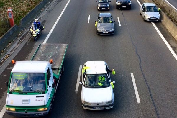 Les manifestants se sont réunis samedi 10 novembre, pour préparer la manifestation du 17. 