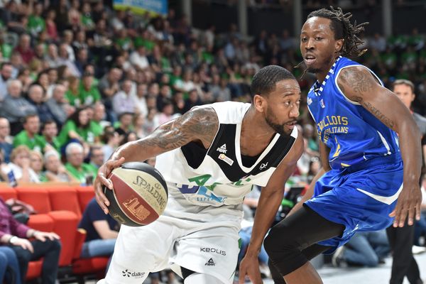 Elite ASVEL contre Levallois Le 17/04/18 - Justin Harper (asvel) contre Jaron Johnson (levallois)