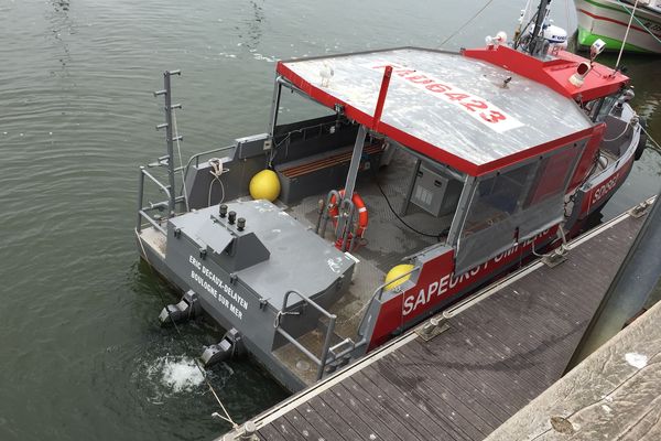 Le bateau des sapeurs-pompiers du Pas-de-Calais