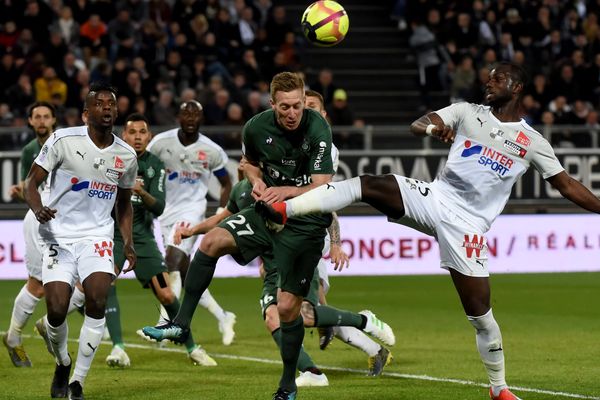 Au Stade de la Licorne à Amiens, samedi 6 avril, l'AS Saint-Etienne a égalisé à la toute dernière seconde