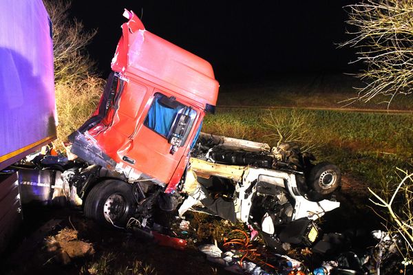 Le 25 mars dernier, 12 personnes avaient été tuées lors de la collision entre un poids-lourd et un minibus sur la RCEA dans l'Allier.  