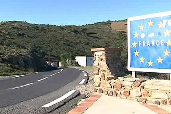 Cerbère - Frontière entre la France et l'Espagne dans les Pyrénées-Orientales - novembre 2015.