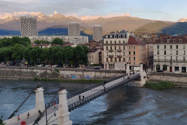 Le pont Saint-Laurent à Grenoble