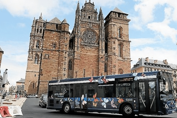 Le réseau Agglobus est desservi par des bus SATAR