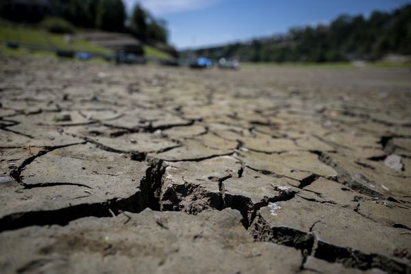 Dans le Puy-de-Dôme, le préfet a renforcé des mesures de restrictions de l'usage de l'eau, alors que la sécheresse sévit. (Photo d'illustration).