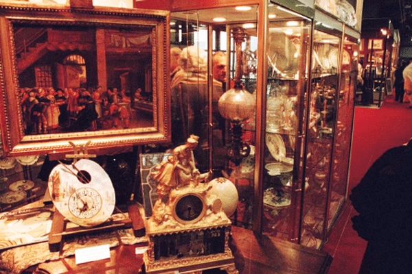 Des objets de très grande valeur sont exposés dans ce Salon des Antiquaires