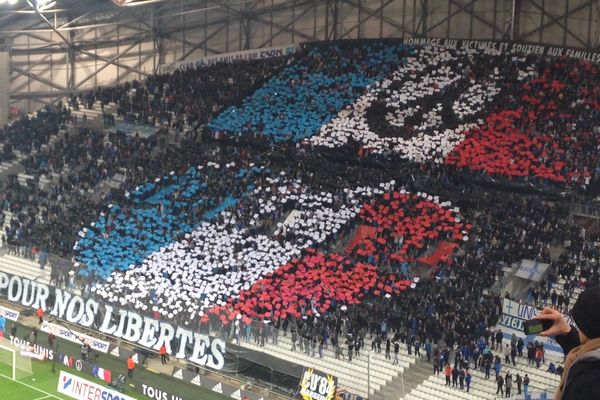 Le Tifo solidaire des supporters marseillais, durant le match Marseille-Monaco