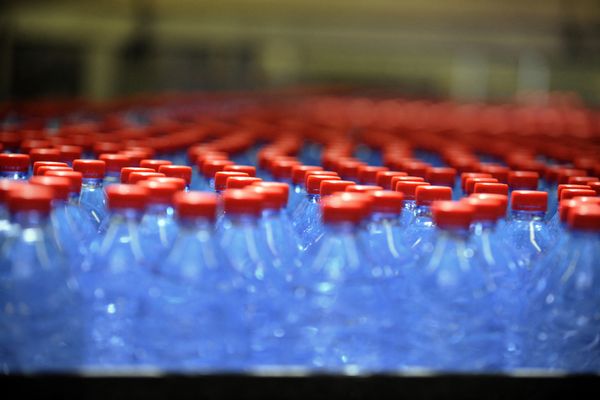 L'usine Nestlé Waters de Vittel Contrexéville produit chaque année 1 milliard de bouteilles d'eau.