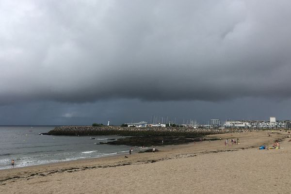 Ciel nuageux et risque d'orages en fin d'après midi