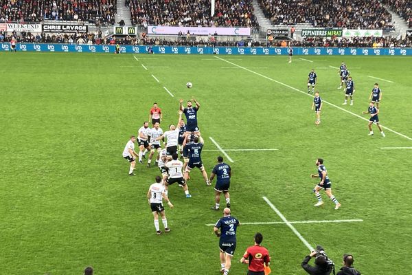 Même si les Bayonnais maîtrisent cette touche, ce sont les avants brivistes qui ont fait la loi dans ce match.