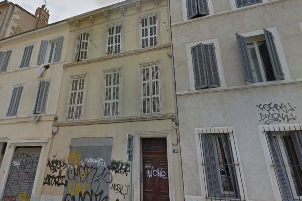 L'incendie s'est déclaré au 144 rue Horace Bertin, dans le 5e arrondissement.