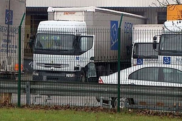 Un braquage a été commis dans cette société de transports à Oissel dans la nuit de mardi à mercredi.