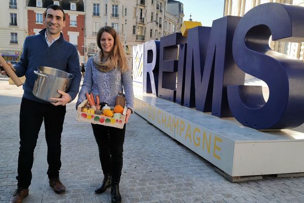 Les créateurs du café épicerie "Les Petits Rémois" sont incertains sur l'ouverture de leur commerce à Reims, suite à la crise sanitaire. 