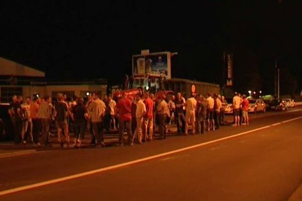 Opération coup de poing des agriculteurs à Saint-Maur dans l'Indre