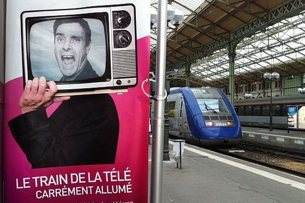 la ville Tours, étape du train de la télévision  le 15 octobre 2014.