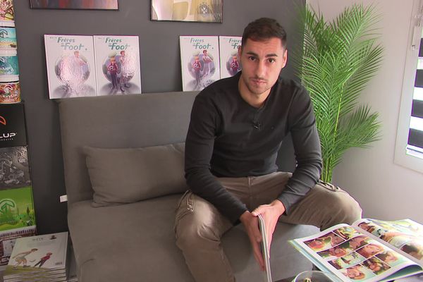 Florian Genest alias MX18 nous parle de sa bande dessinée "Frères de foot".