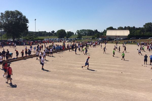 Le championnat enregistre plus de 900 participants. 