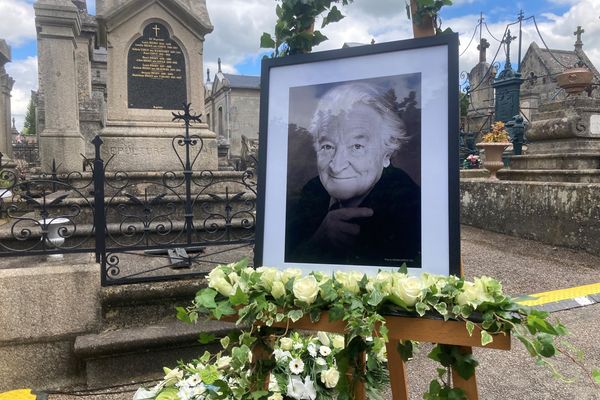 L'adieu à Roland Dumas ce mercredi 10 juillet au cimetière de Louyat à Limoges.