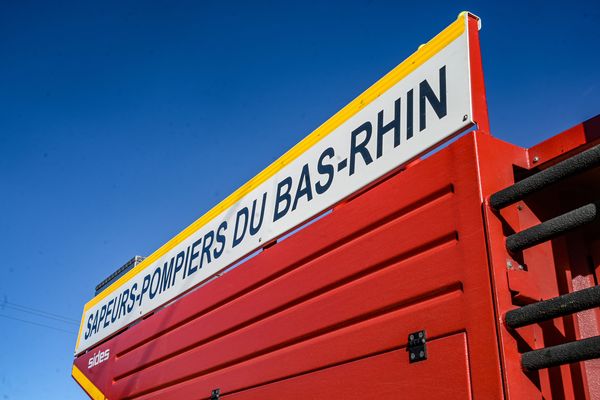 Onze pompiers sont intervenus pour secourir la femme blessée.