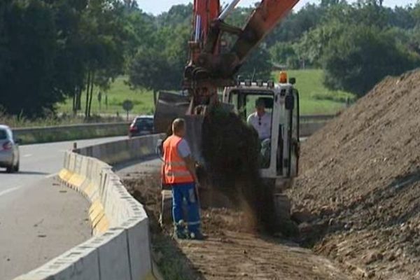 Les travaux de construction du mur antibruit devraient perturber la circulation sur la RN83.
