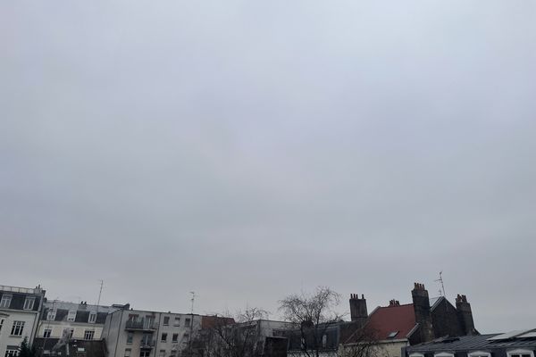 Du gris et encore du gris en métropole lilloise