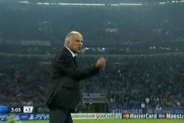 René Girard s'emporte en fin de match contre l'entraîneur de Schalke 04 - 3 octobre 2012