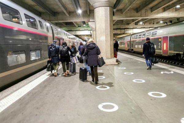 La circulation des TGV sera "fortement perturbée" entre 20h ce jeudi et 8h ce lundi.