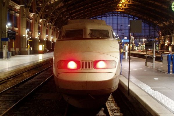 Un TGV en gare de Lille.